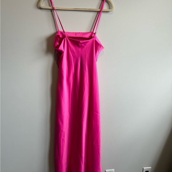 BNWT - Glam Hot Pink Satin Maxi Sleeveless Dress. Size M.  Fits on smaller size - Picture 3 of 3